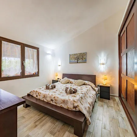 Apartment Rosa *